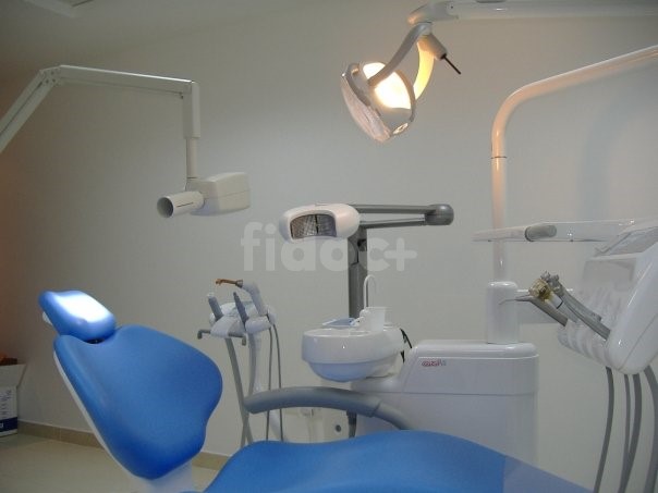 Dr. Ravari's Dental Clinic, Dubai