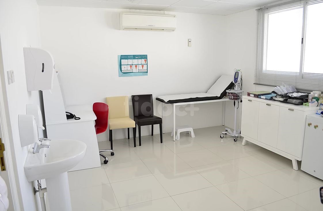 The White House Clinic, Dubai