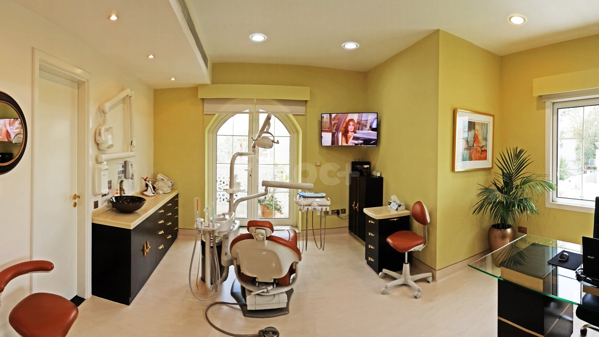 International Dental Clinic - Anchassy Smile, Dubai