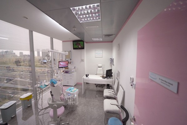 Gorgeous Smile Dental Center, Dubai