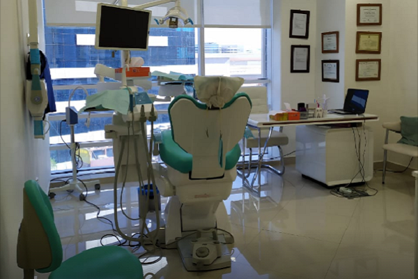 Pearly White Dental Clinic, Dubai